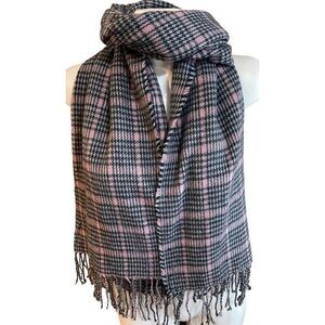 H & M Gray Pink Plaid Scarf Blanket Wrap Fringe 24" x 72" NWT